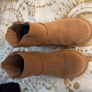 UGG SHOE BOOTS